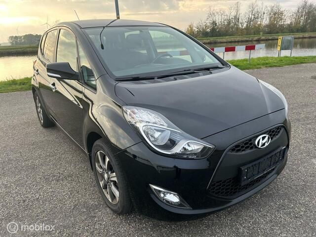 Zwart Gebruikt 2017 Hyundai ix20 GO! Hatchback | € 14.900 (Duur) - Afbeelding 1/4