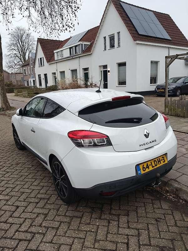 Occasion Renault Mégane Coupé Dynamique 131 PK (96 kW) 2010 Wit Coupé