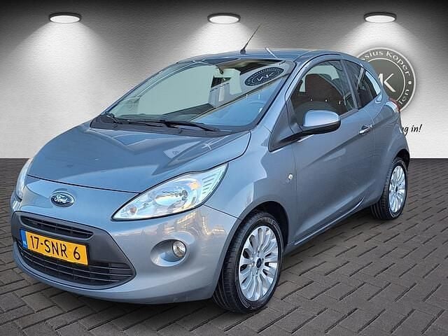 Grijs (metallic) Occasion 2011 Ford Ka Titanium Hatchback | € 4.445 (Eerlijke prijs) - Afbeelding 1/4