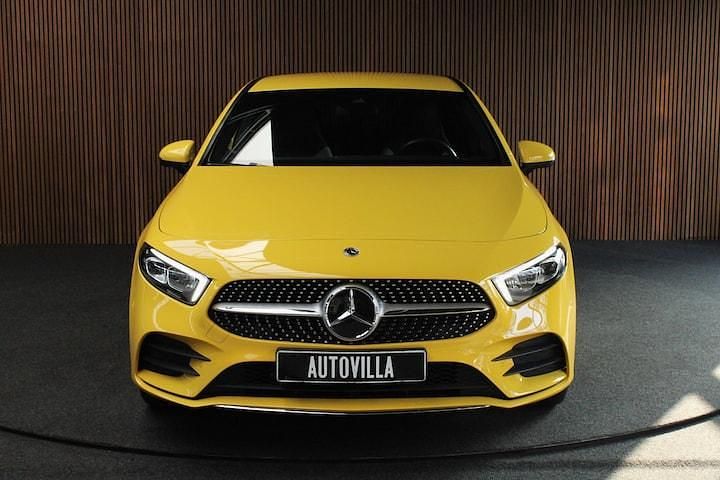 Occasion Mercedes A250 AMG line 218 PK (160 kW) 2023 Geel Hatchback