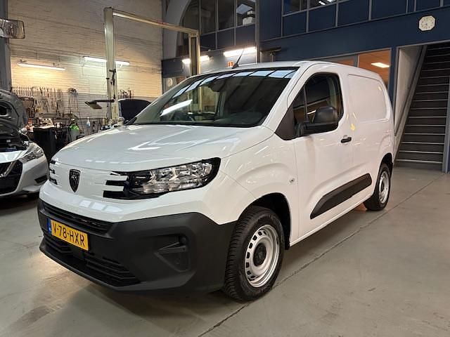 Wit Gebruikt 2024 Peugeot Partner S MPV | € 16.750 (Eerlijke prijs) - Afbeelding 1/4