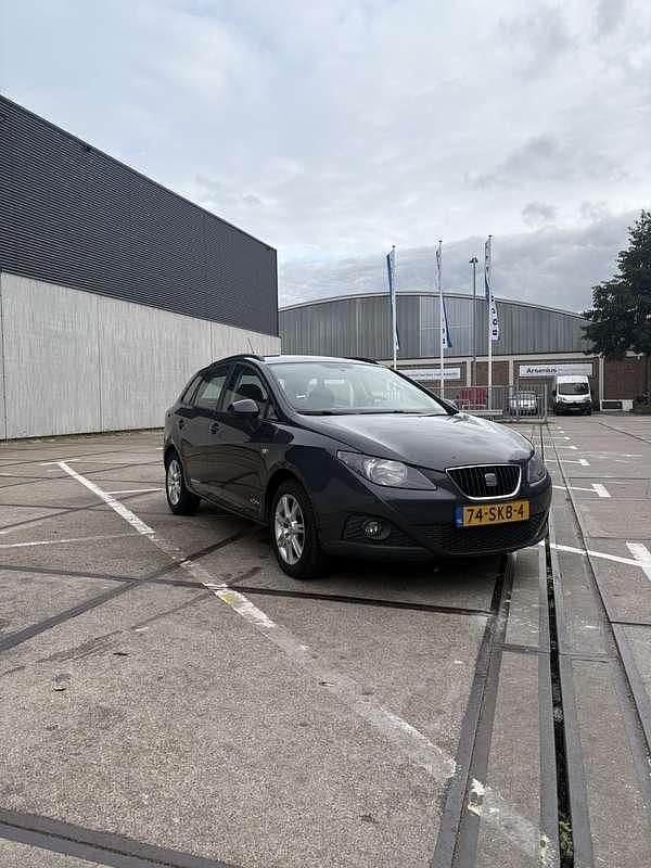 Grijs Gebruikt 2011 Seat Ibiza ST Copa Stationwagen | € 2.000 (Goede deal) - Afbeelding 1/4