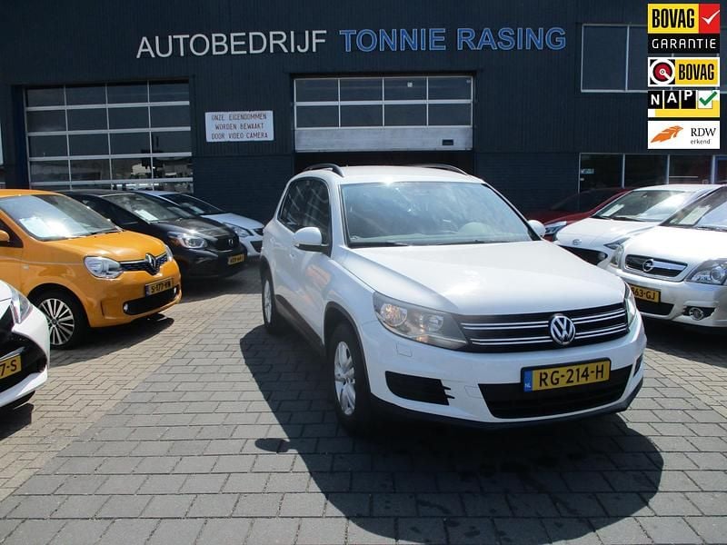 Wit Gebruikt 2015 VW Tiguan Comfortline SUV | € 13.740 (Eerlijke prijs) - Afbeelding 1/4