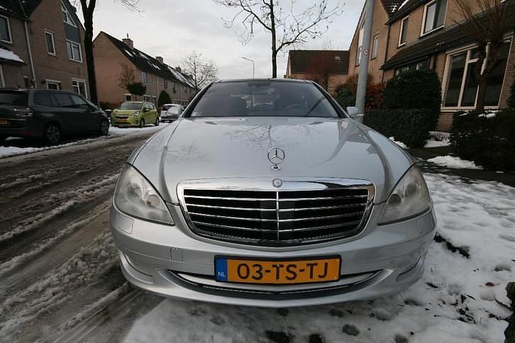 Grijs Occasion 2005 Mercedes S500 Prestige Sedan | € 15.999 (Goede deal) - Afbeelding 1/4