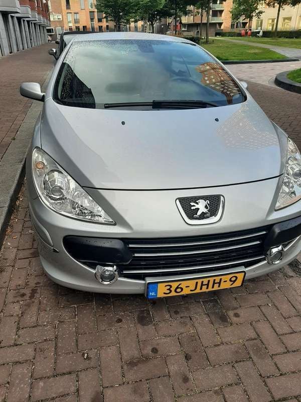 Zilver Gebruikt 2009 Peugeot 307 CC Cabriolet | € 6.000 - Afbeelding 1/4