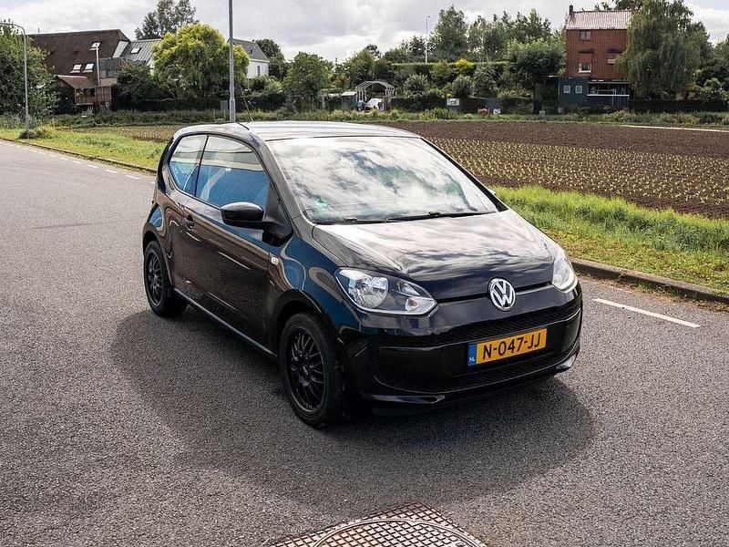 Zwart Gebruikt 2011 VW up! Move Hatchback | € 4.990 (Iets duurder) - Afbeelding 1/4
