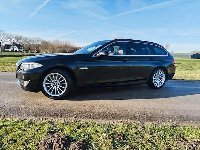 Occasion BMW 528 Executive 2011 Zwart (mat) Stationwagen