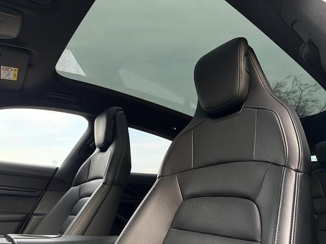 Occasion Porsche Taycan Performance Package 320 kW (436 PK) 2022 Grijs Stationwagen