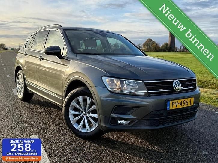 Grijs Gebruikt 2017 VW Tiguan Comfortline SUV | € 13.940 (Eerlijke prijs) - Afbeelding 1/4