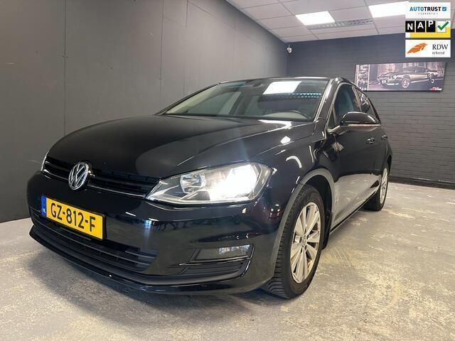 Zwart Gebruikt 2015 VW Golf VII Hatchback | € 7.999 (Super prijs) - Afbeelding 1/4