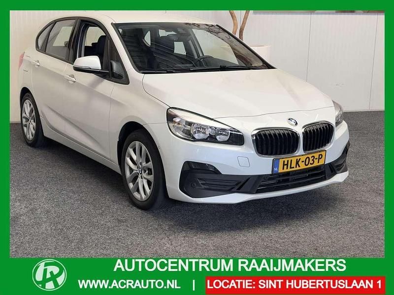 Wit Gebruikt 2019 BMW 225 Active Tourer iPerformance MPV | € 18.435 (Eerlijke prijs) - Afbeelding 1/4