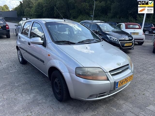 Grijs Gebruikt 2004 Chevrolet Kalos Hatchback | € 995 (Eerlijke prijs) - Afbeelding 1/3