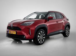 Rood metallic Gebruikt 2024 Toyota Yaris Cross Limited SUV | € 31.745 (Eerlijke prijs) - Afbeelding 1/3