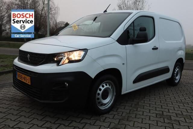 Wit Gebruikt 2019 Peugeot Partner Premium MPV | € 12.800 (Eerlijke prijs) - Afbeelding 1/4