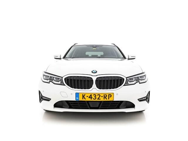 Occasion BMW 330e Sport Line 292 PK (214 kW) 2021 Wit Stationwagen