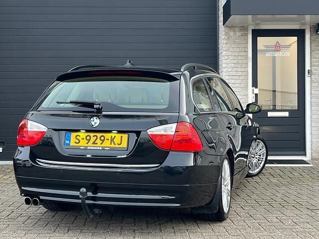 Occasion BMW 325 218 PK (160 kW) 2006 Zwart (metallic) Stationwagen
