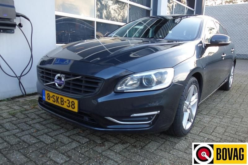 Grijs Gebruikt 2013 Volvo V60 Summum Stationwagen | € 7.940 (Eerlijke prijs) - Afbeelding 1/4