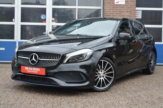 Zwart Gebruikt 2017 Mercedes A160 AMG Hatchback | € 15.999 (Duur) - Afbeelding 1/4
