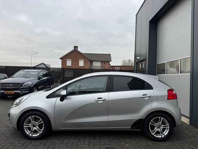 Occasion Kia Rio Plus 86 PK (63 kW) 2012 Grijs Hatchback