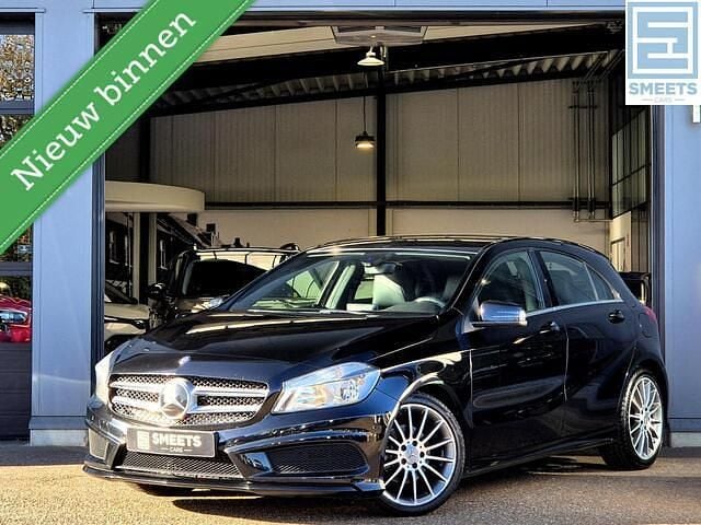 Zwart Gebruikt 2014 Mercedes A180 AMG line Hatchback | € 10.950 (Goede deal) - Afbeelding 1/4
