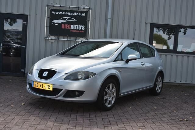 Grijs Gebruikt 2007 Seat Leon Stylance Hatchback | € 1.250 (Super prijs) - Afbeelding 1/4