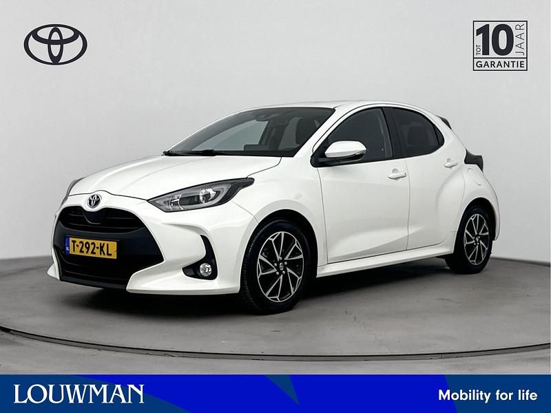 Wit Gebruikt 2022 Toyota Yaris Hybrid Limited Hatchback | € 20.795 (Eerlijke prijs) - Afbeelding 1/4
