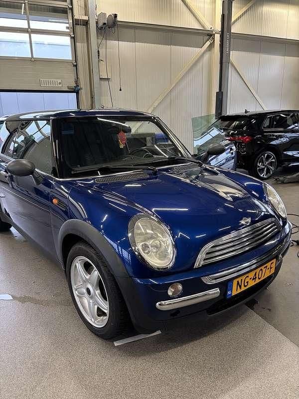 Gebruikt 2003 Mini ONE Hatchback | € 1.750 (Eerlijke prijs) - Afbeelding 1/4