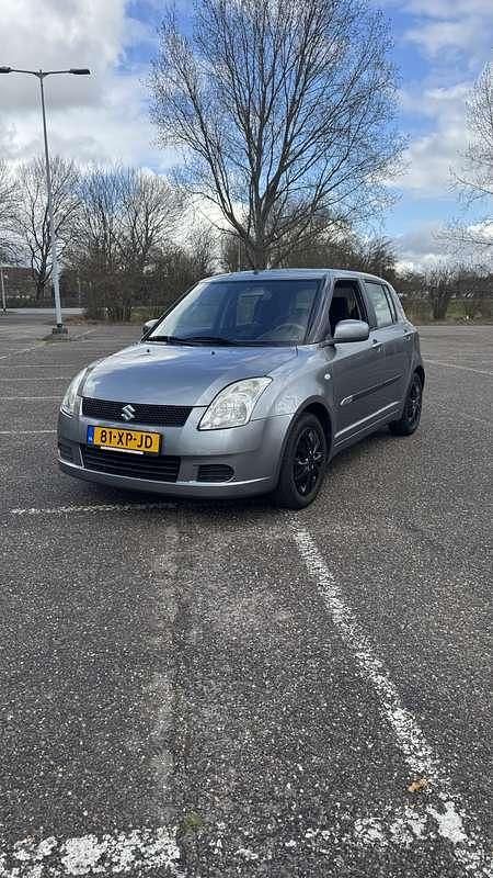 Grijs Occasion 2007 Suzuki Swift GLS Hatchback | € 3.500 (Eerlijke prijs) - Afbeelding 1/4