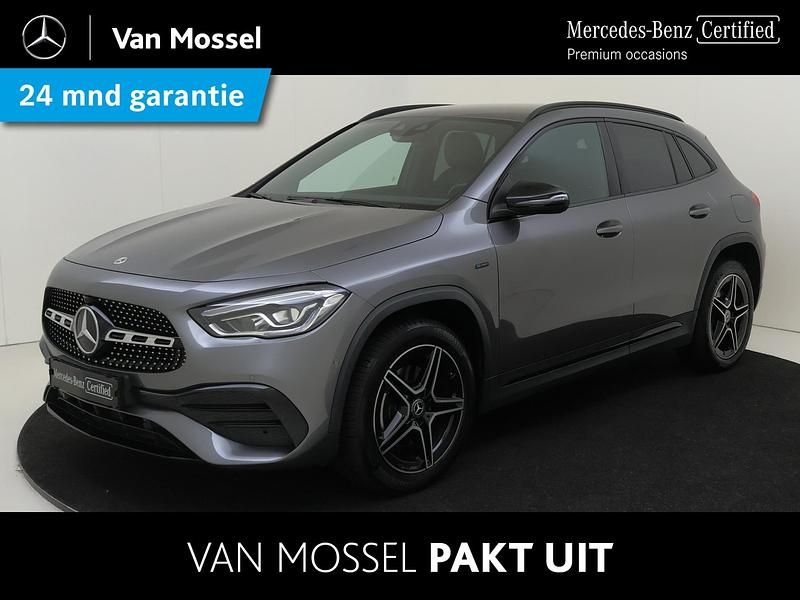 Grijs Occasion 2021 Mercedes GLA250 Business SUV | € 38.945 (Duur) - Afbeelding 1/4