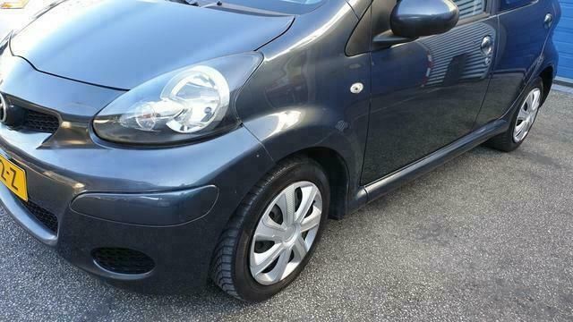 Occasion Toyota Aygo 68 PK (50 kW) 2009 Grijs Hatchback