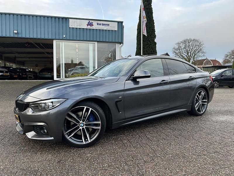 Grijs Occasion 2019 BMW 420 M Sport Coupé | € 26.995 (Iets duurder) - Afbeelding 1/4