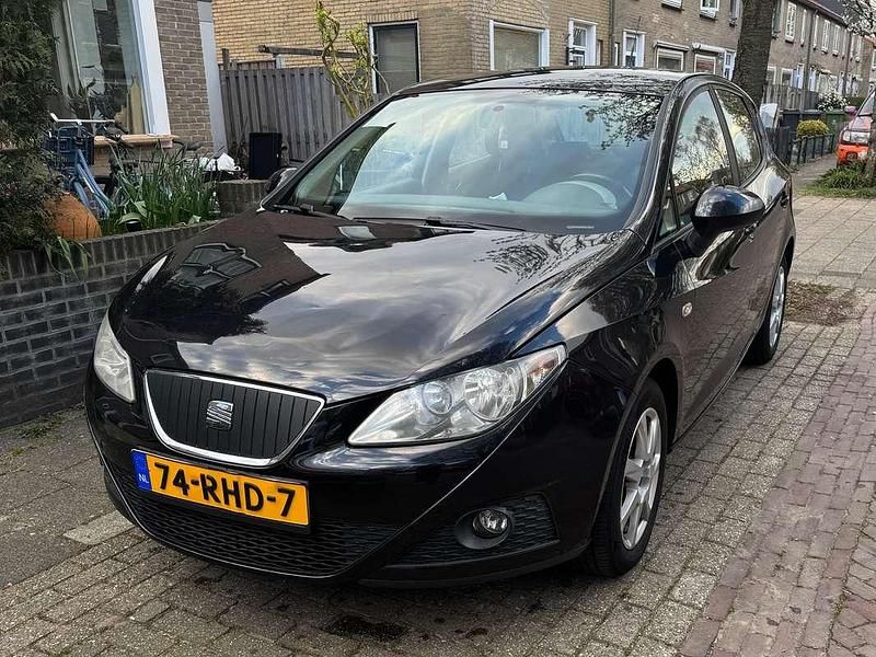 Zwart Gebruikt 2011 Seat Ibiza Style MPV | € 2.275 - Afbeelding 1/4