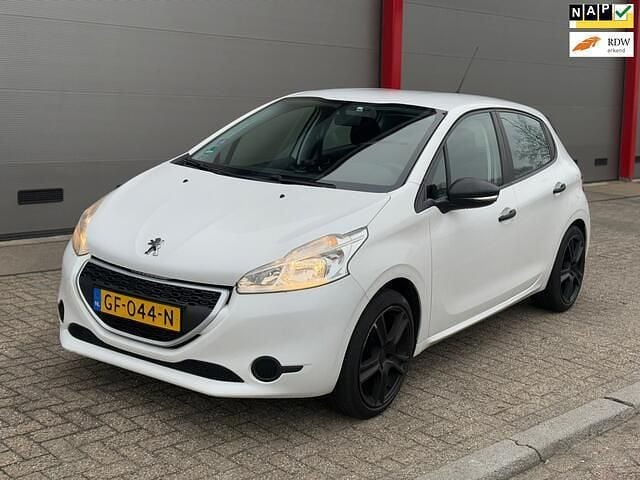 Wit Occasion 2015 Peugeot 208 Access Hatchback | € 3.849 (Goede deal) - Afbeelding 1/4
