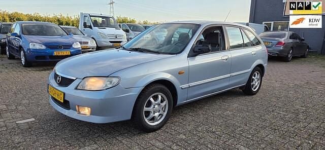 Blauw Gebruikt 2001 Mazda 323 Exclusive Hatchback | € 1.450 (Eerlijke prijs) - Afbeelding 1/4