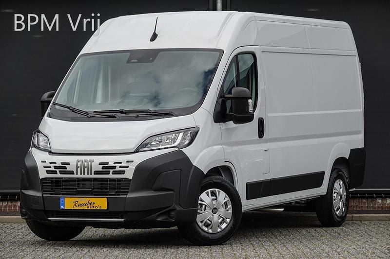 Wit Occasion 2024 Fiat Ducato Van | € 32.950 (Goede deal) - Afbeelding 1/4