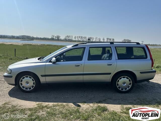 Grijs Gebruikt 2001 Volvo V70 Comfort Stationwagen | € 2.750 (Eerlijke prijs) - Afbeelding 1/4