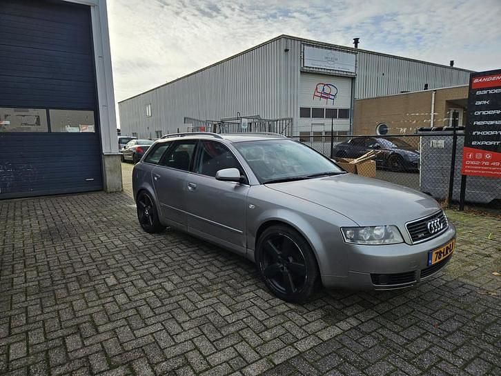 Occasion Audi A4 Exclusive 163 PK (119 kW) 2003 Grijs Stationwagen