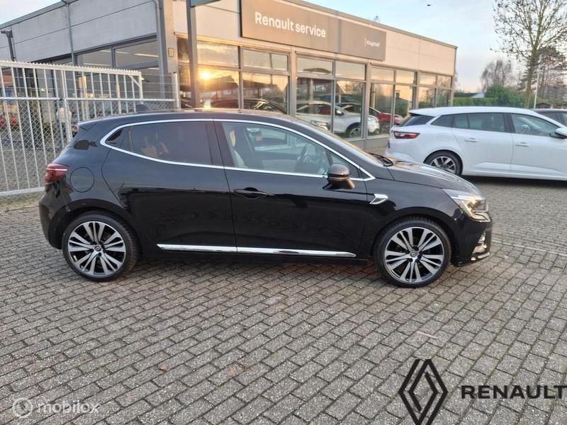 Occasion Renault Clio V Initiale Paris 91 PK (66 kW) 2021 Zwart Hatchback