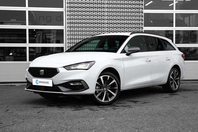 Wit, metallic lak Nieuw 2024 Seat Leon ST FR Stationwagen | € 41.800 (Eerlijke prijs) - Afbeelding 1/4