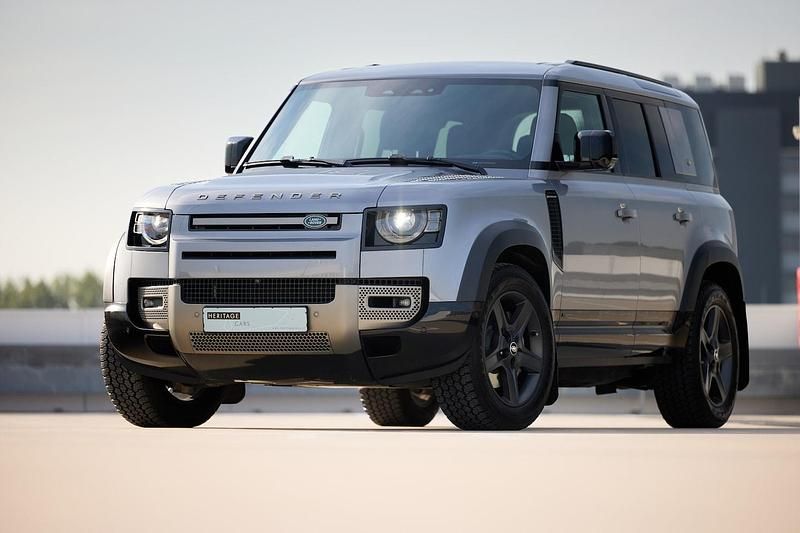 Grijs Gebruikt 2021 Land Rover Defender SE Dynamic Van | € 71.950 - Afbeelding 1/4