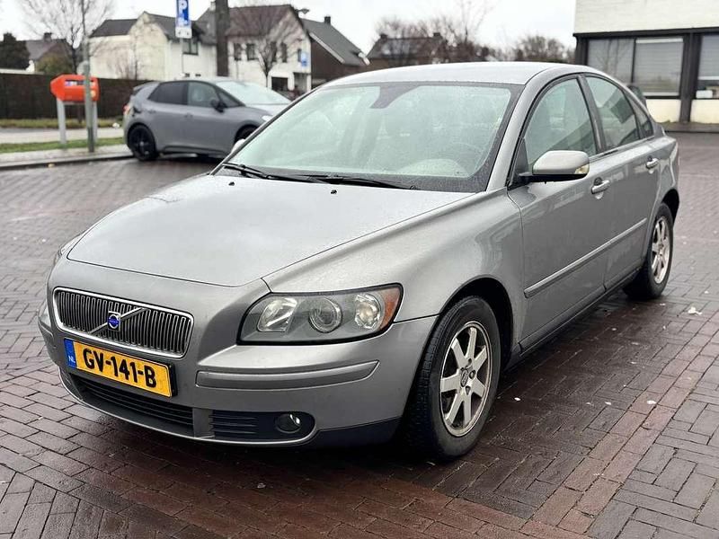 Occasion Volvo S40 Kinetic 125 PK (91 kW) 2004 Grijs Sedan