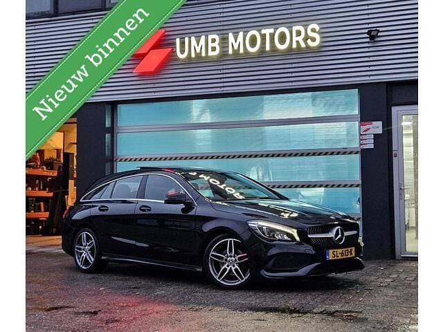 Zwart Gebruikt 2018 Mercedes 180 AMG Sedan | € 16.950 (Super prijs) - Afbeelding 1/4