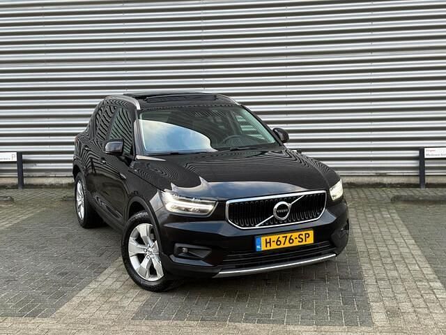 Zwart (metallic) Occasion 2019 Volvo XC40 Pro SUV | € 12.950 - Afbeelding 1/4