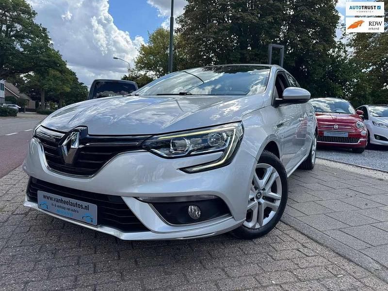 Grijs Gebruikt 2016 Renault Mégane III Hatchback | € 7.995 (Eerlijke prijs) - Afbeelding 1/4