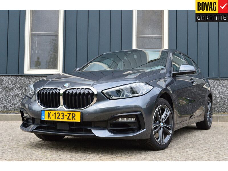 Grijs Gebruikt 2021 BMW 120 Executive Hatchback | € 26.950 (Goede deal) - Afbeelding 1/4