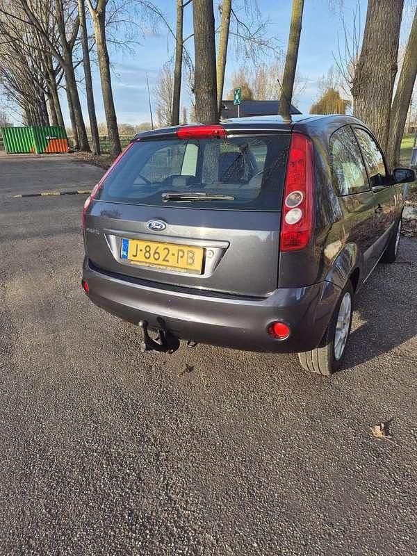 Occasion Ford Fiesta Ambiente 69 PK (50 kW) 2006 Grijs Hatchback