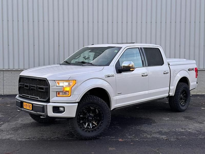 Wit (metallic) Occasion 2016 Ford F-150 Platinum Pickup | € 29.545 (Eerlijke prijs) - Afbeelding 1/4
