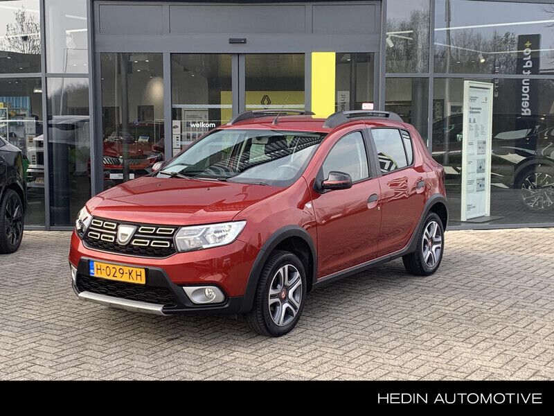 Rood Gebruikt 2020 Dacia Sandero Stepway Hatchback | € 12.800 (Eerlijke prijs) - Afbeelding 1/4