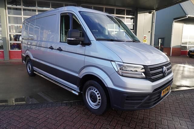 Grijs Occasion 2024 VW Crafter Van | € 37.950 (Goede deal) - Afbeelding 1/4