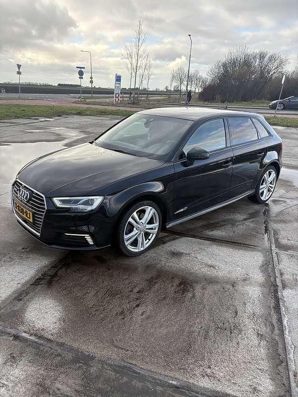 Occasion Audi A3 e-tron S-Line 150 PK (110 kW) 2020 Zwart Hatchback